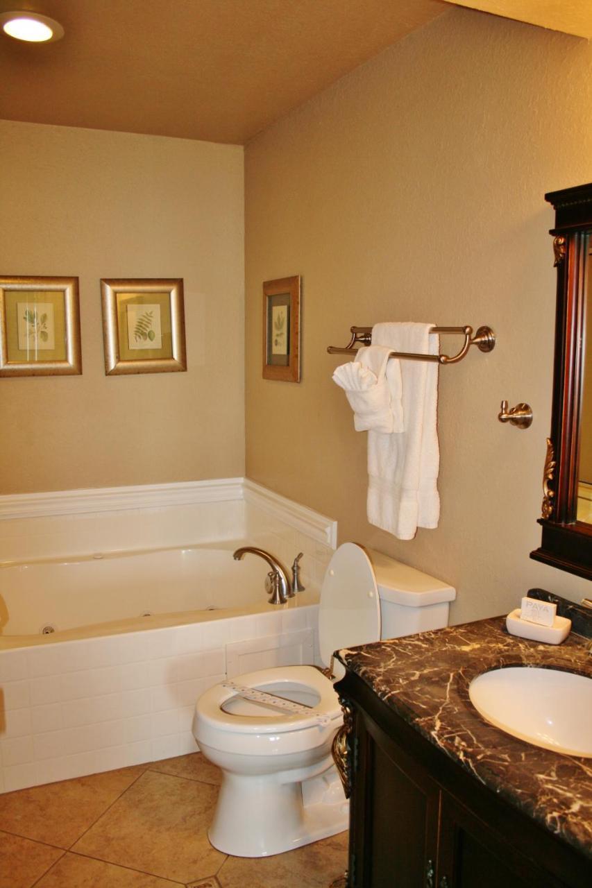 Oasis Suites Hotel ナグス・ヘッド エクステリア 写真